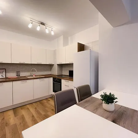 Ad Apartamento
