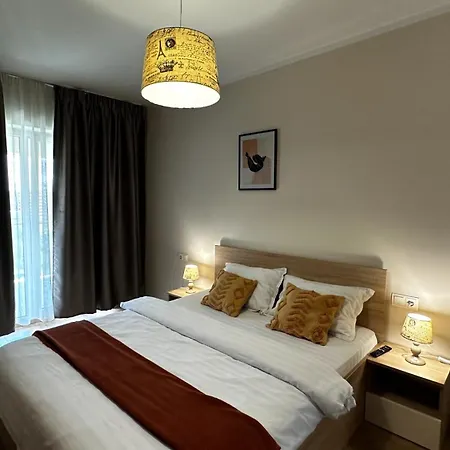 Ad Apartment *